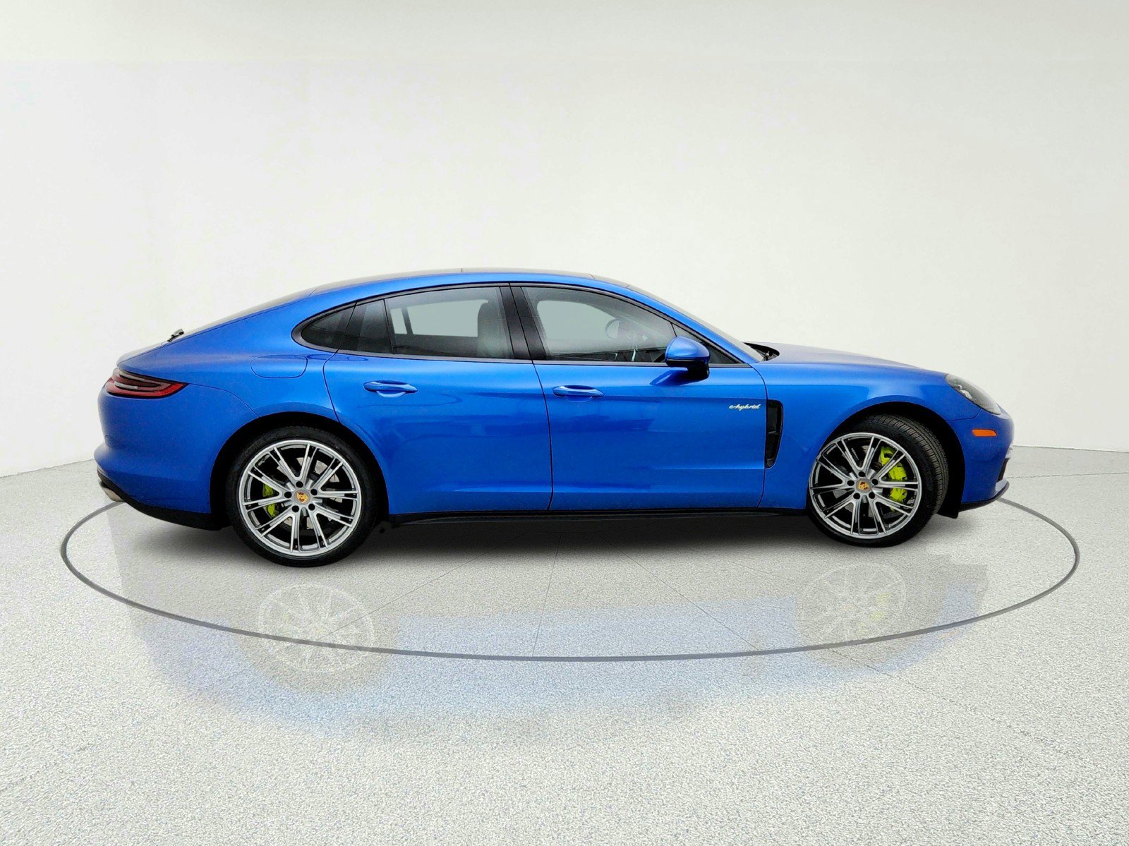 Used 2018 Porsche Panamera 4 AWD/4WD image 7