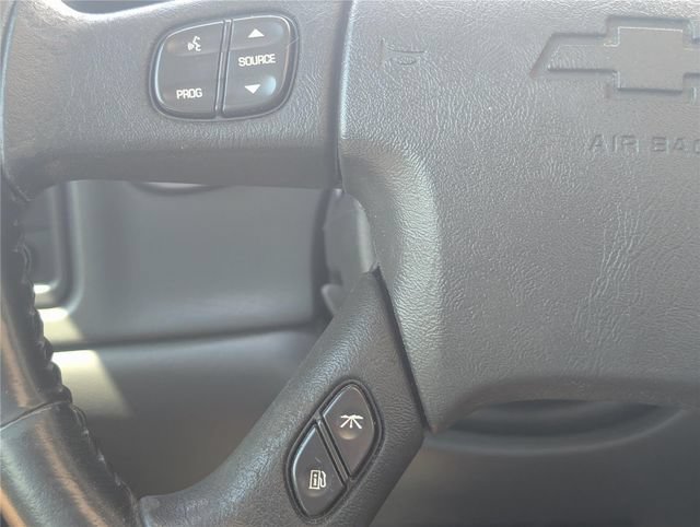 Used 2006 Chevrolet Silverado 2500 LT w/ Onstar Plus Package AWD/4WD image 17
