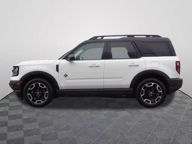 Used 2022 Ford Bronco Sport Outer Banks w/ Tech Package AWD/4WD image 2