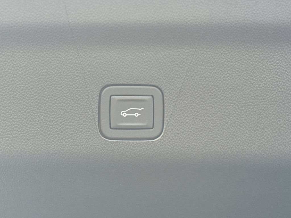 New 2026 GMC Yukon Denali w/ Denali Reserve Package AWD/4WD image 35