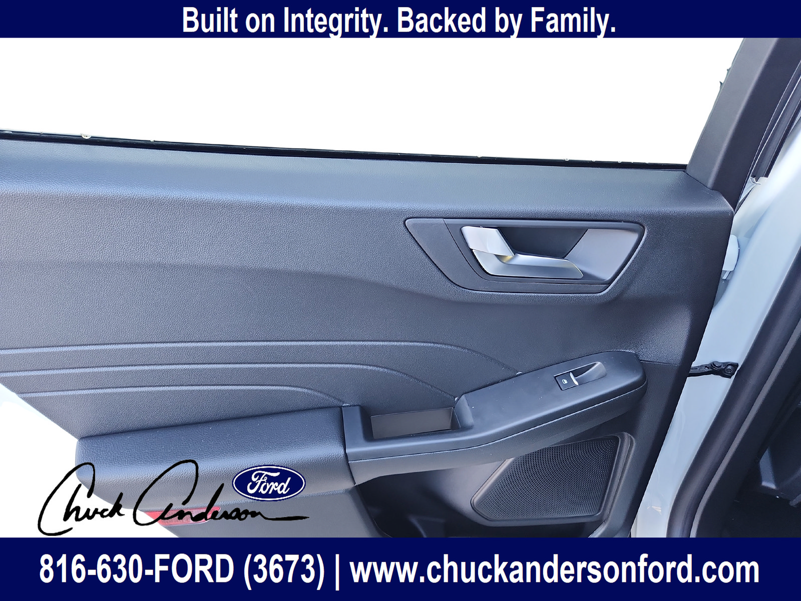 New 2026 Ford Escape ST-Line w/ Cold Weather Package AWD/4WD image 24
