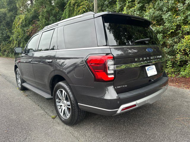 Used 2024 Ford Expedition Limited RWD image 3
