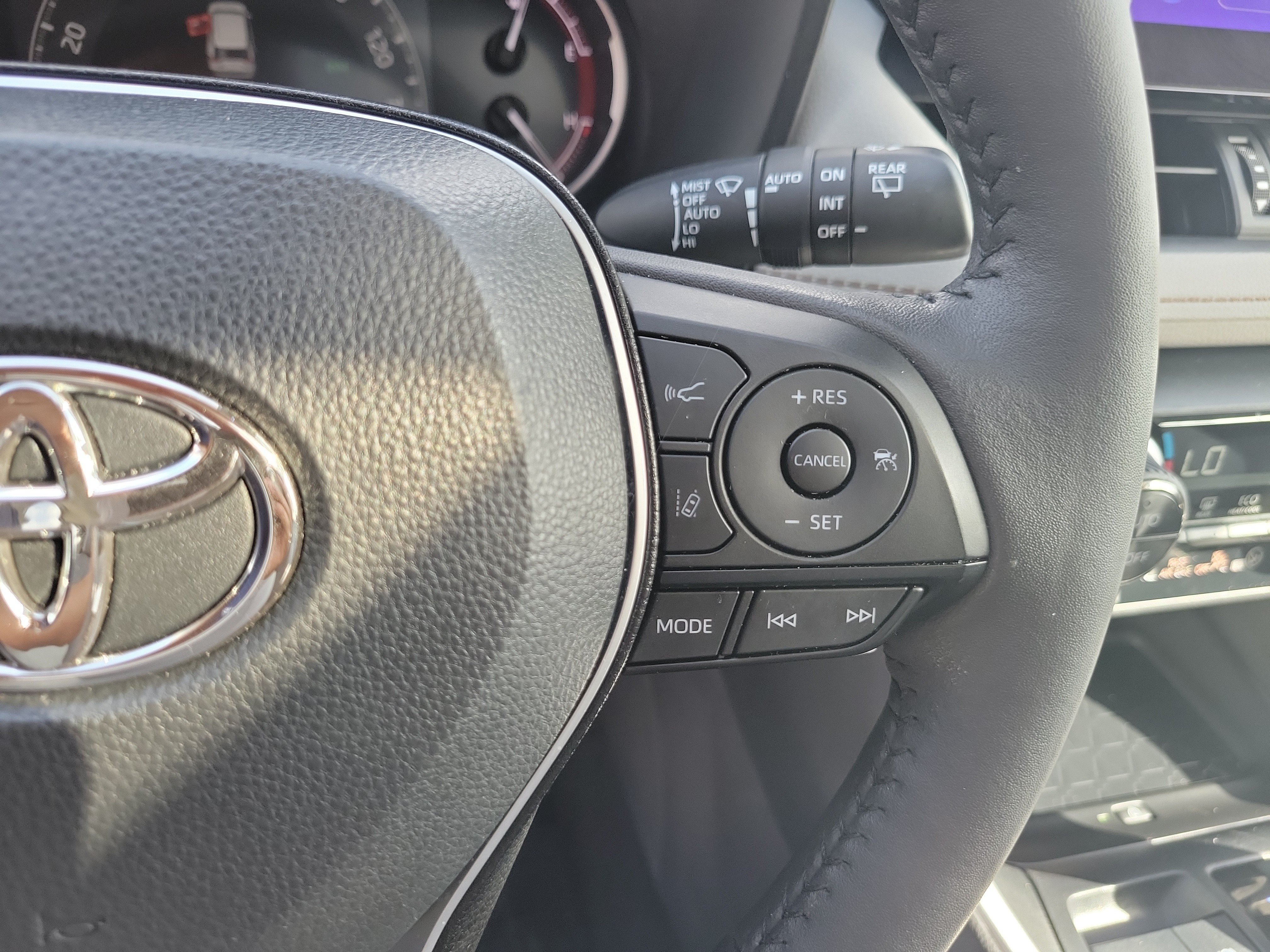 Used 2025 Toyota RAV4 XLE Premium w/ Weather Package FWD image 29