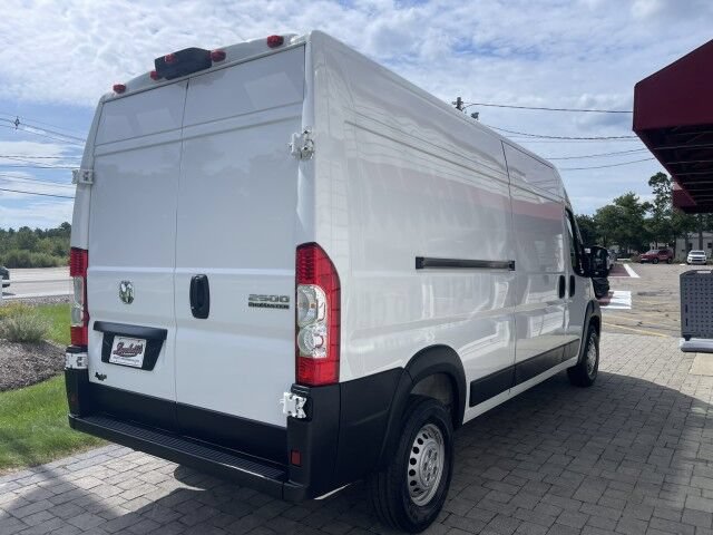 Used 2025 RAM ProMaster 2500 w/ Convenience Group FWD image 4
