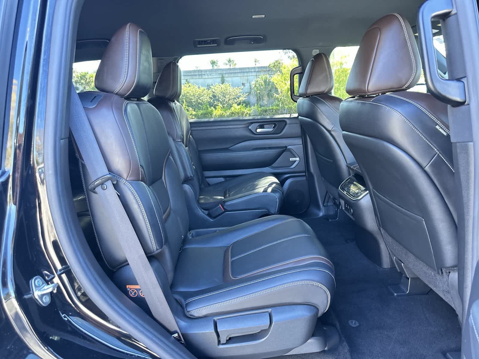 Used 2025 Nissan Armada SL w/ Captain's Chari Seat Package AWD/4WD image 16