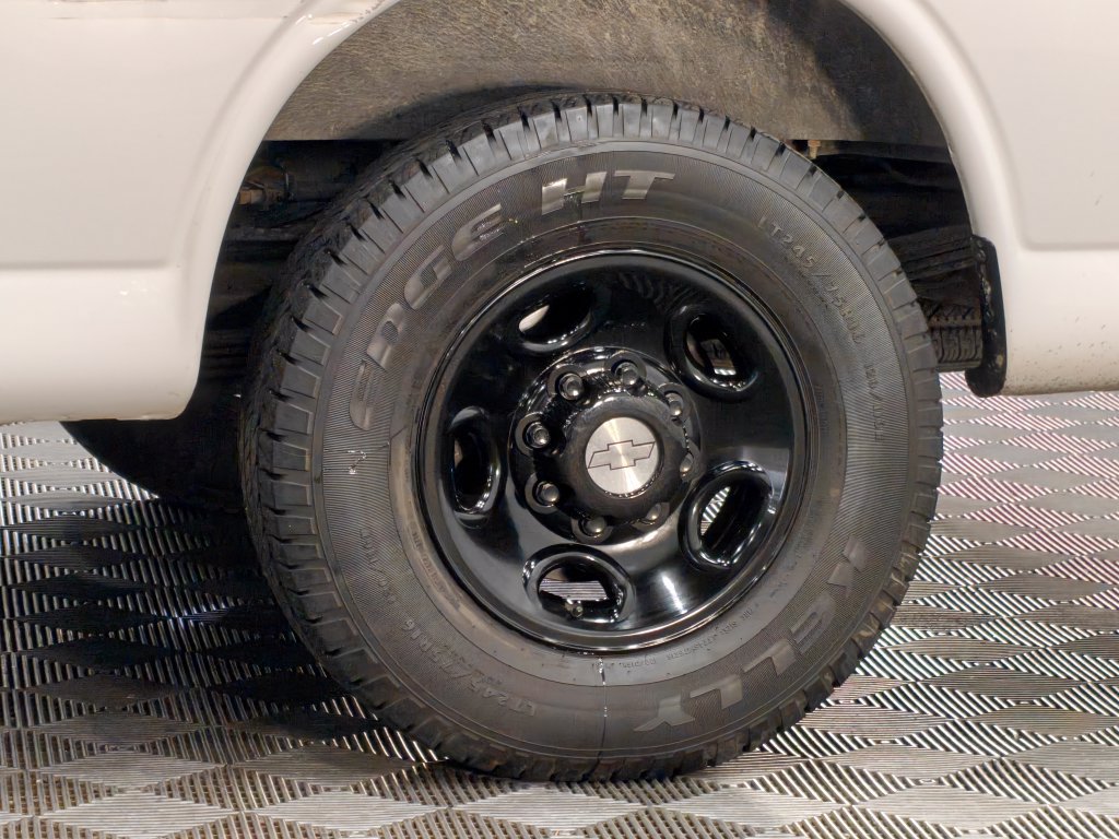 Used 2019 Chevrolet Express 3500 LS RWD image 40