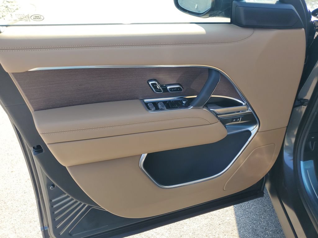 New 2026 Land Rover Range Rover SE AWD/4WD image 7