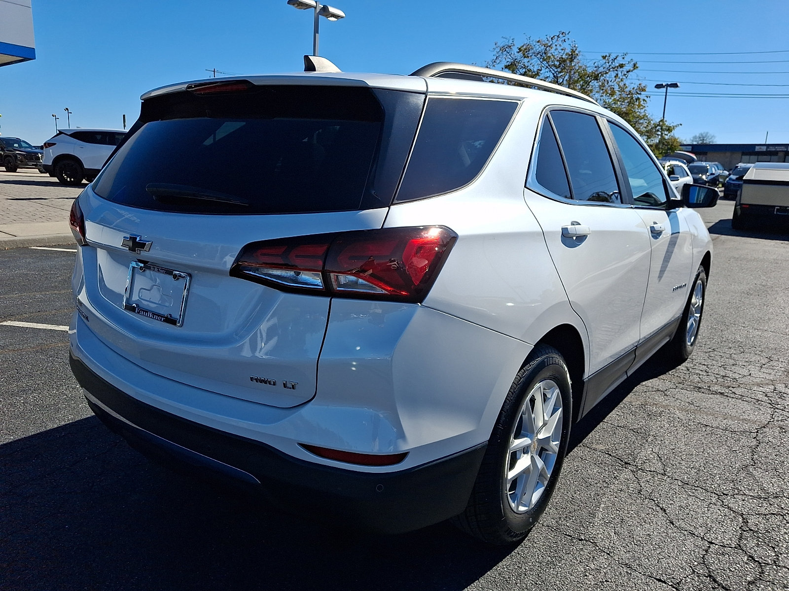 Used 2024 Chevrolet Equinox LT w/ LPO, Floor Liner Package AWD/4WD image 6