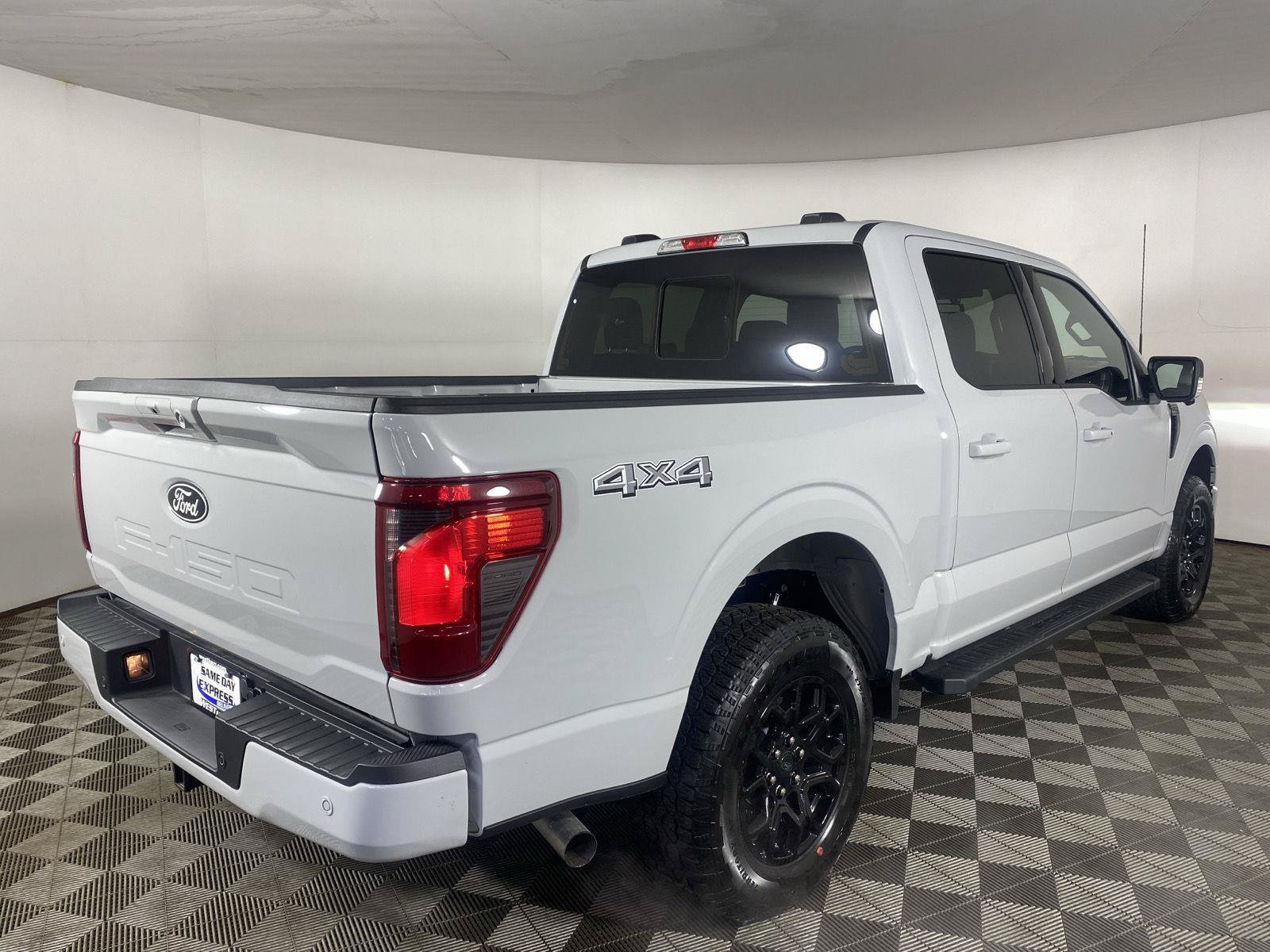 New 2026 Ford F150 XLT w/ Equipment Group 302A MID AWD/4WD image 10