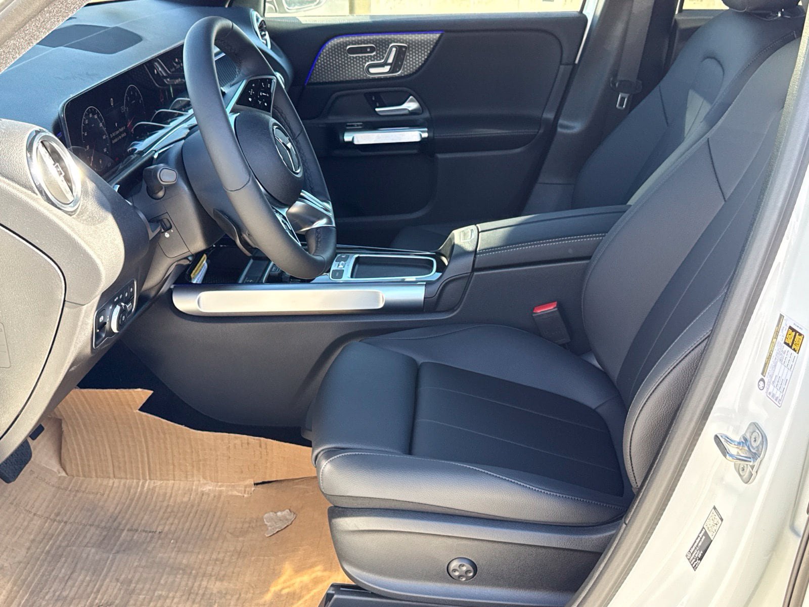 New 2026 Mercedes-Benz GLB 250 4MATIC image 16