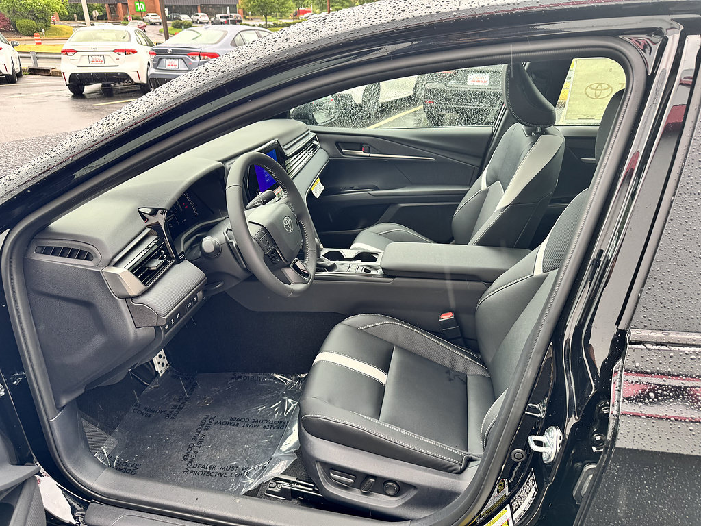 New 2026 Toyota Camry SE w/ Convenience Package AWD/4WD image 8