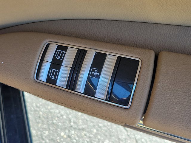 Used 2008 Mercedes-Benz S 550 4MATIC image 12