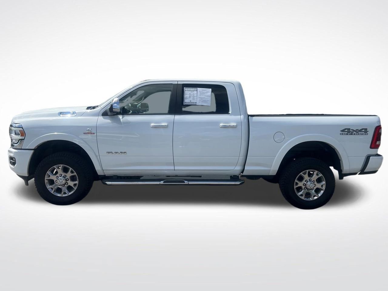 Used 2022 RAM 2500 Laramie AWD/4WD image 2
