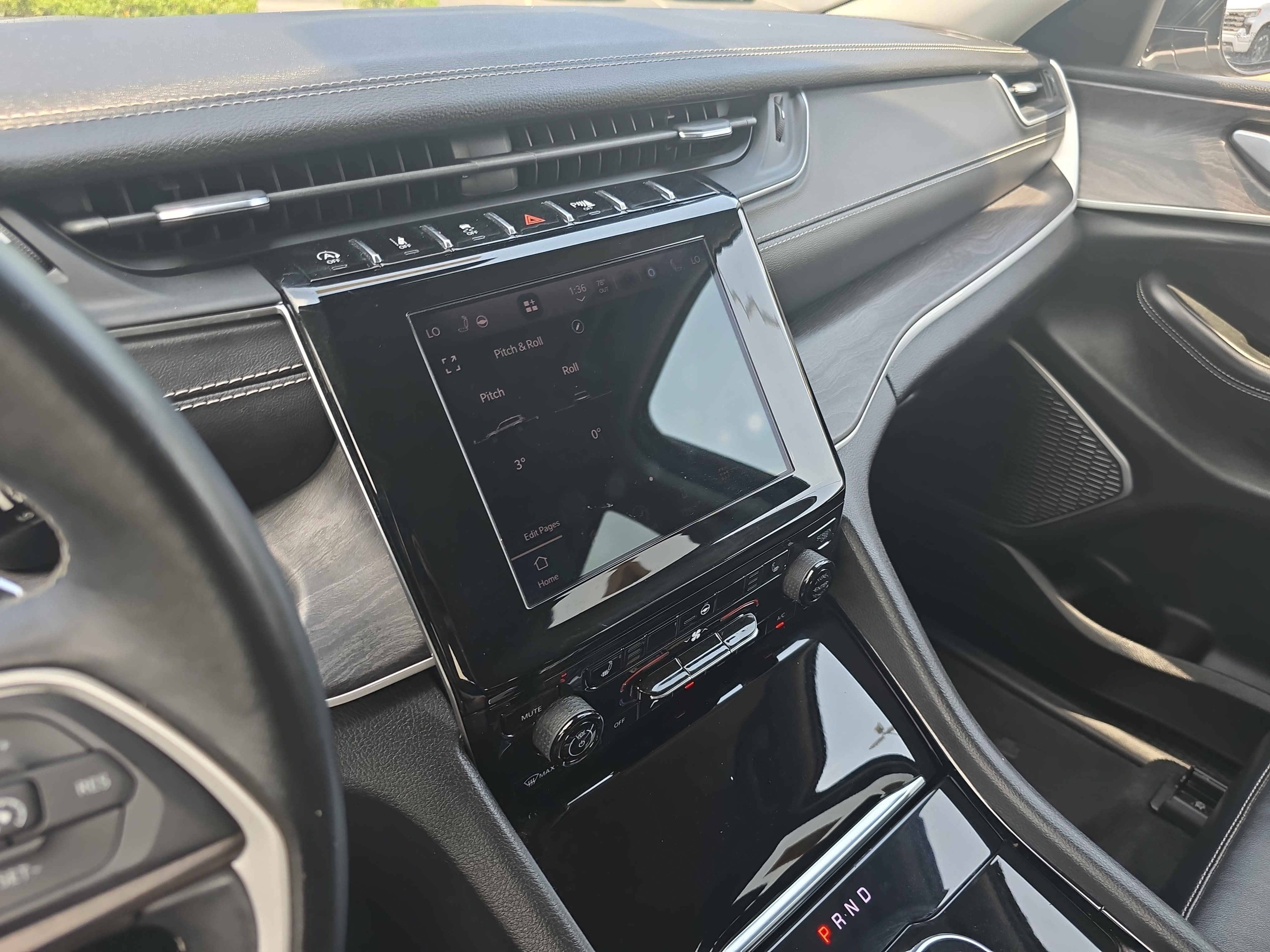 Used 2021 Jeep Grand Cherokee L Limited AWD/4WD image 21