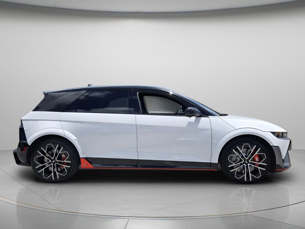 Certified 2025 Hyundai Ioniq 5 N AWD/4WD image 4