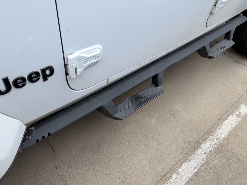 Used 2021 Jeep Gladiator Overland image 9