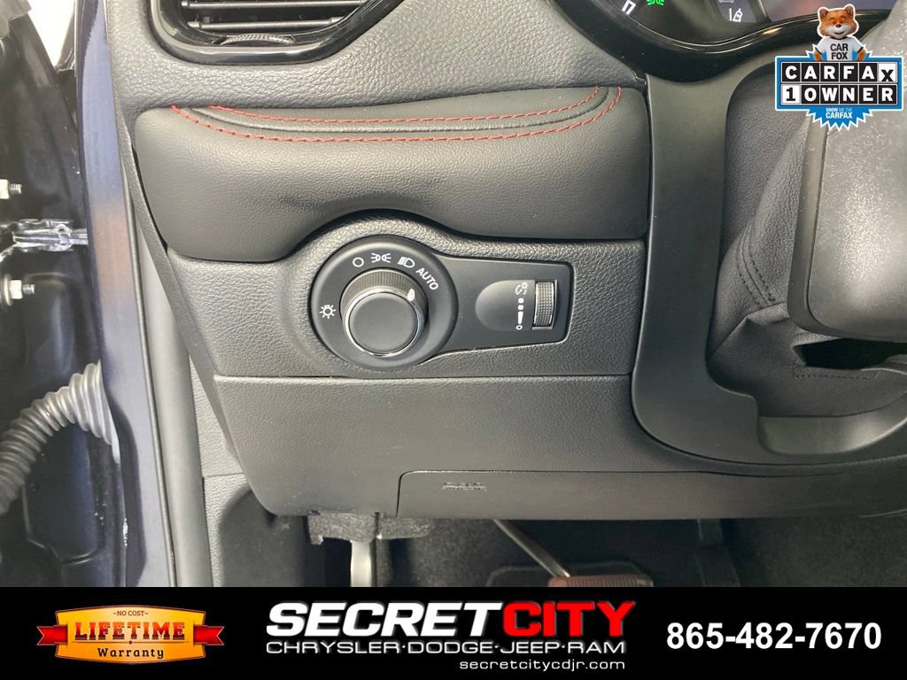 Used 2025 Dodge Durango GT AWD/4WD image 13