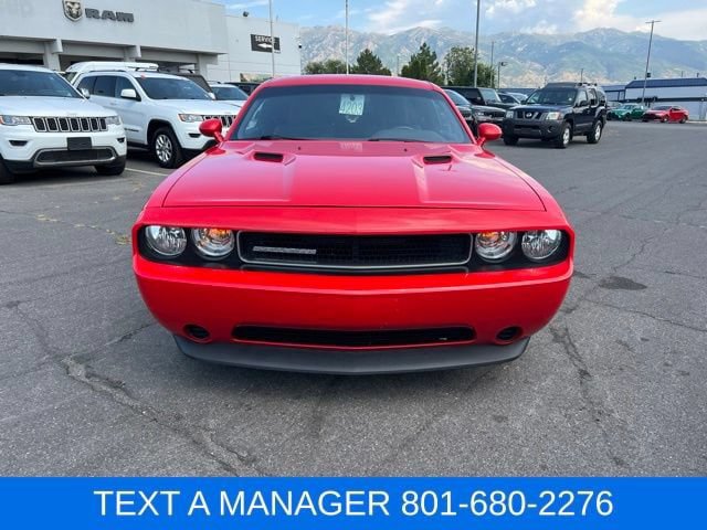 Used 2014 Dodge Challenger SXT RWD image 10