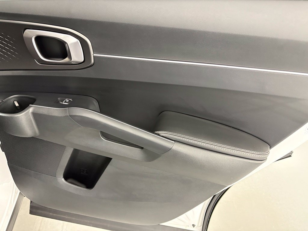 New 2026 Kia Sorento LX FWD image 40