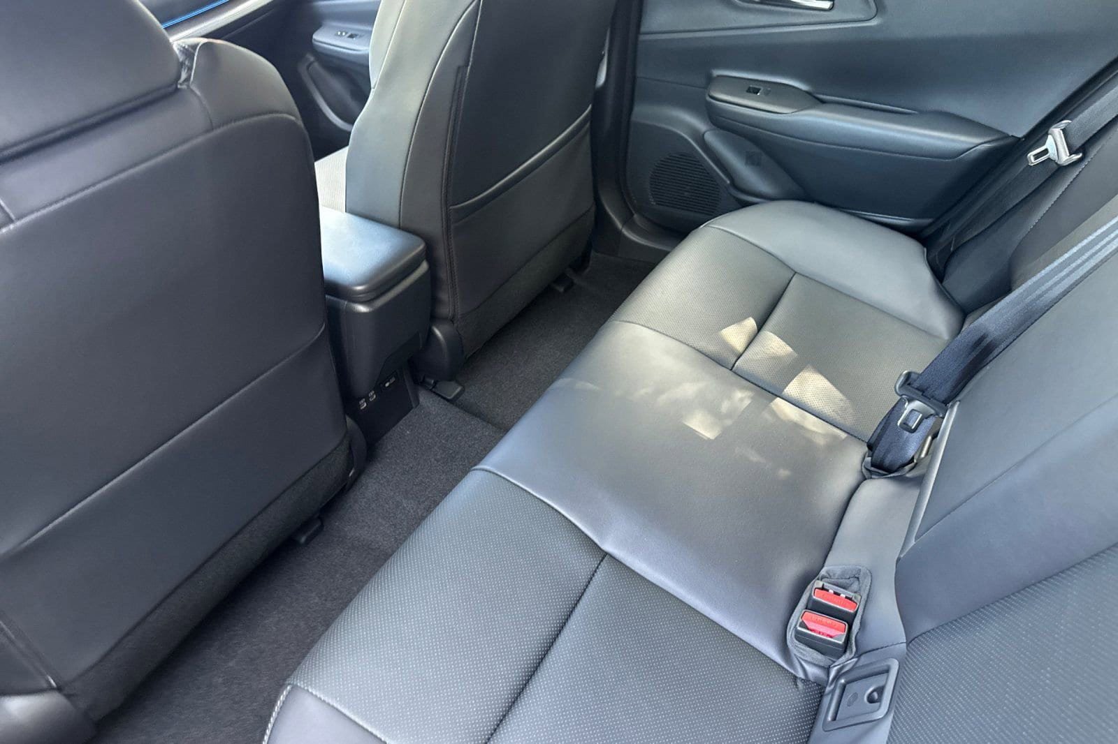 New 2026 Toyota Prius Plug-In Hybrid FWD image 13