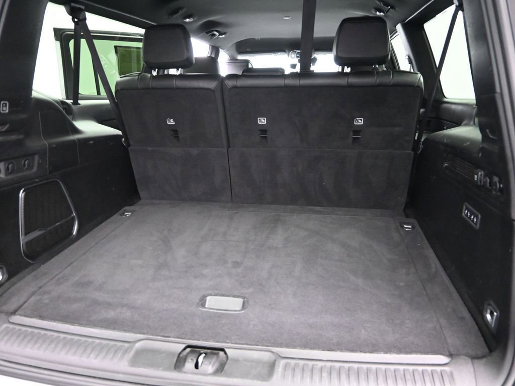 Used 2024 Jeep Wagoneer L Series II w/ Flexible Seating Group image 11