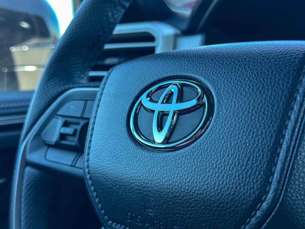 Certified 2026 Toyota Sequoia Limited w/ TRD Off-Road Package AWD/4WD image 34