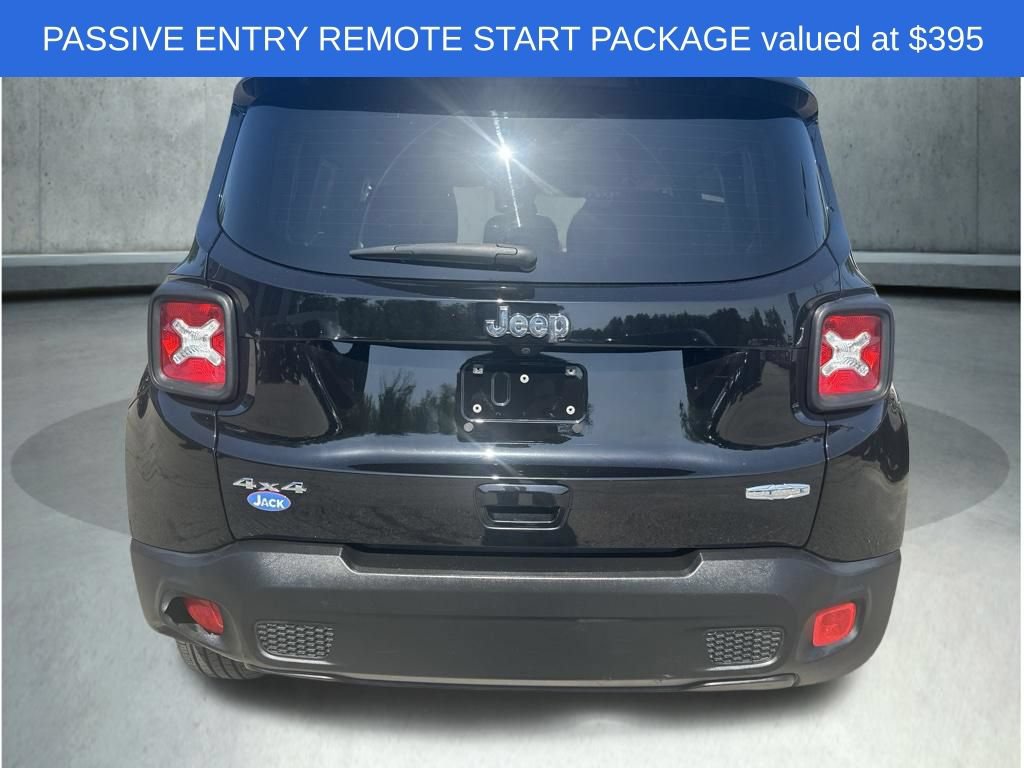 Used 2018 Jeep Renegade Latitude AWD/4WD image 5