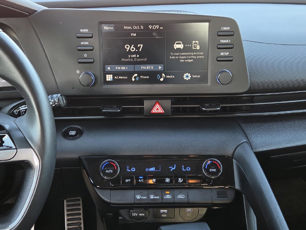 Used 2025 Hyundai Elantra Sport FWD image 26