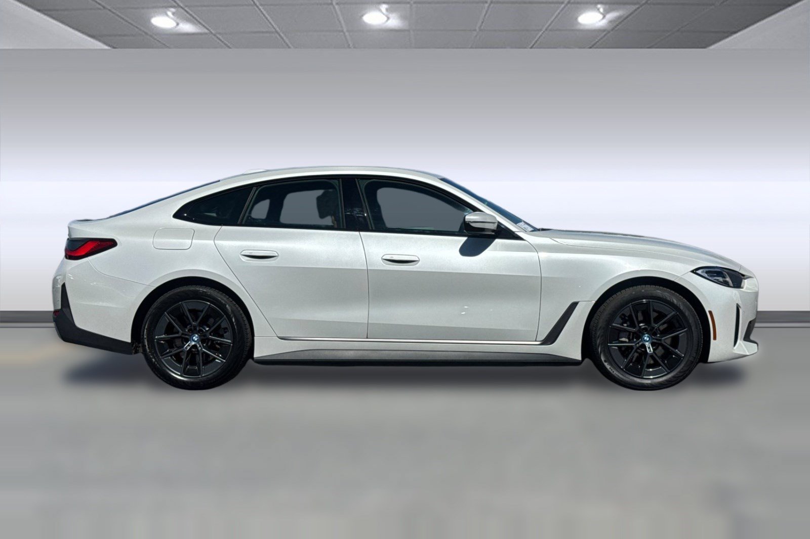 Certified 2023 BMW i4 eDrive35 w/ Premium Package RWD image 7