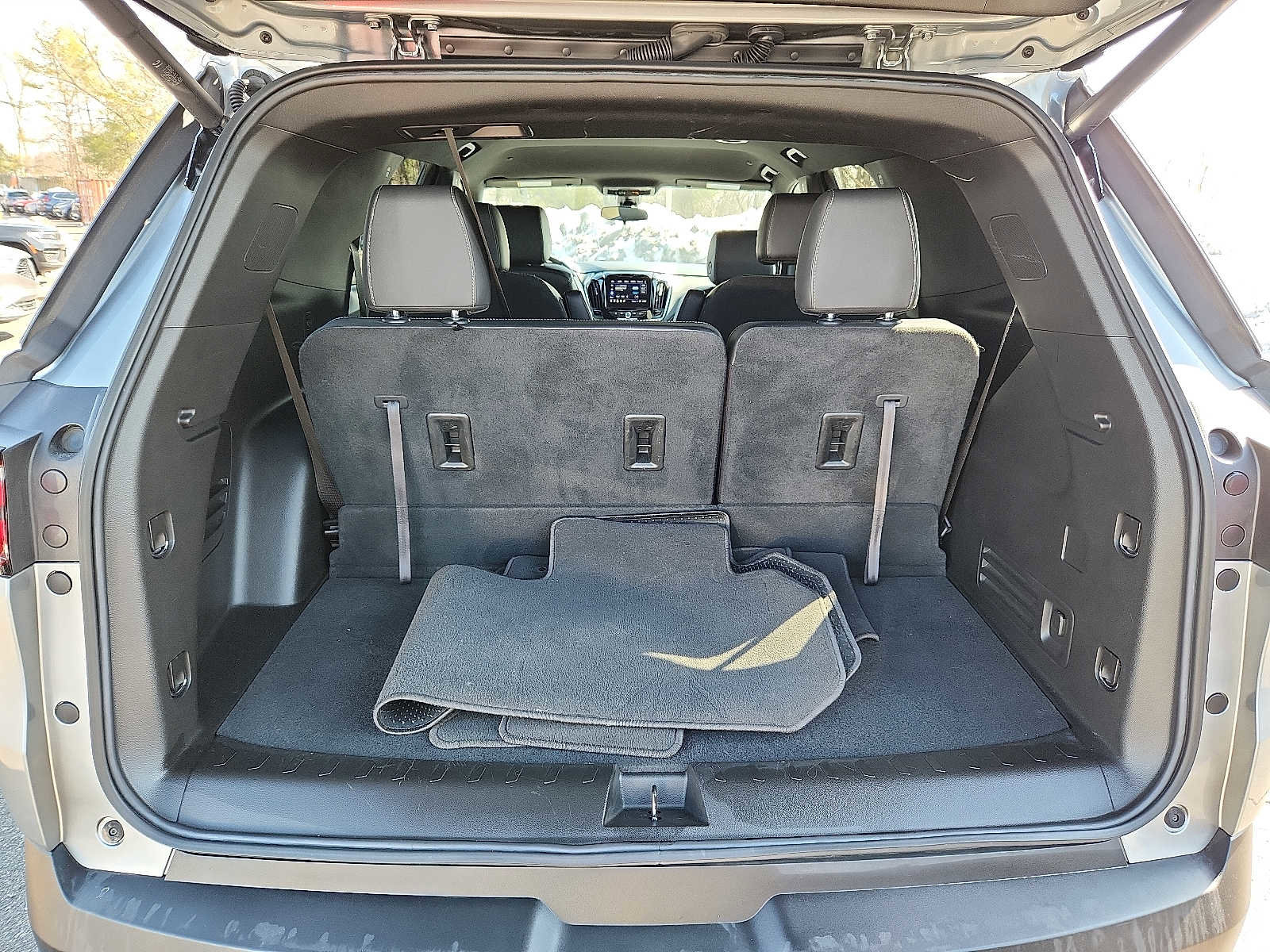 Used 2023 Chevrolet Traverse LT AWD/4WD image 28