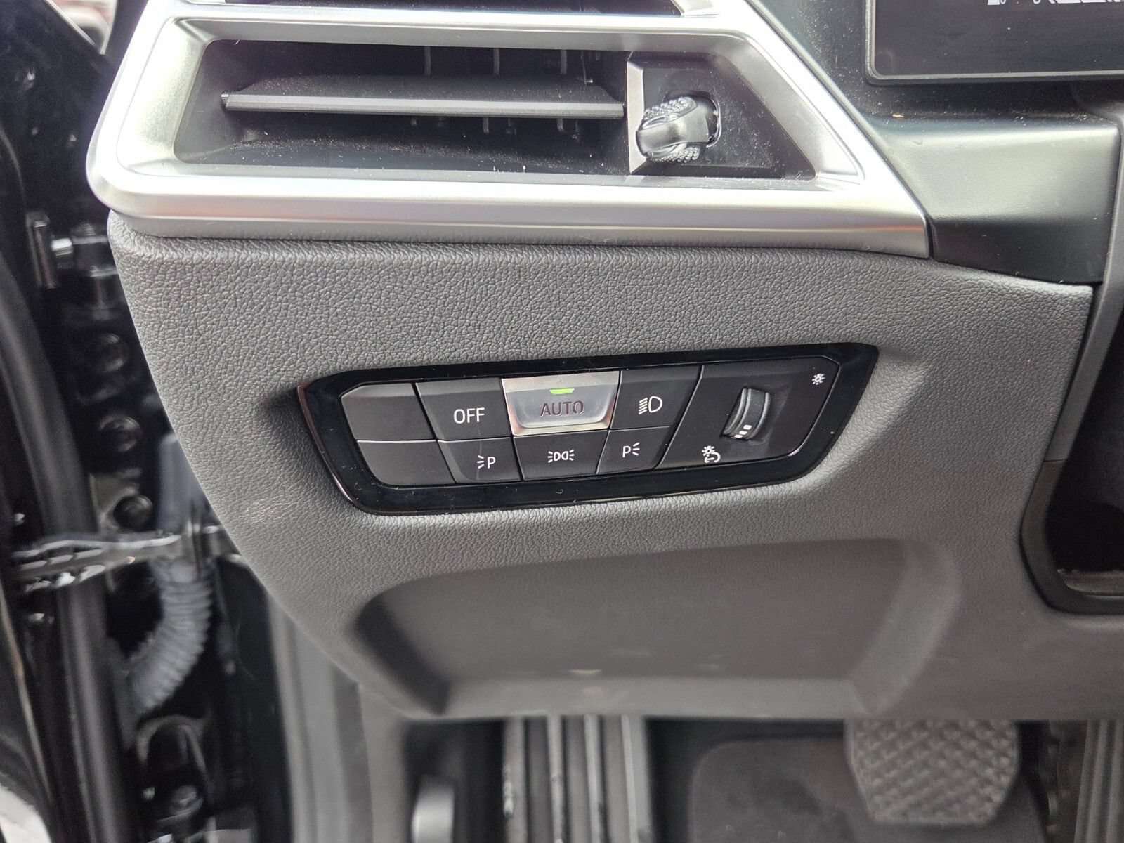 Used 2025 BMW 330i Sedan RWD image 24