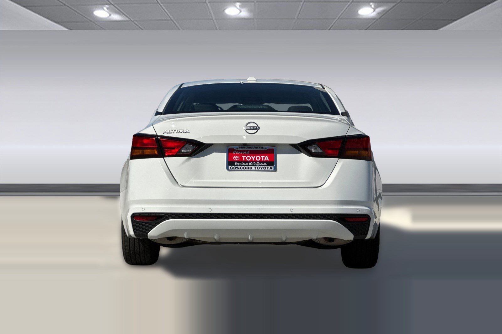 Used 2025 Nissan Altima 2.5 SV image 9