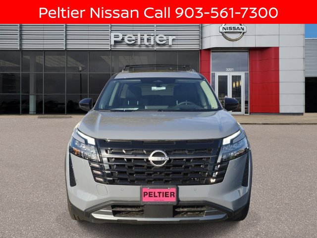 New 2026 Nissan Pathfinder Platinum FWD image 2