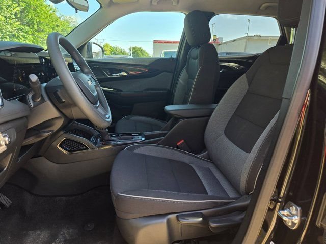 Used 2025 Chevrolet TrailBlazer LT AWD/4WD image 23