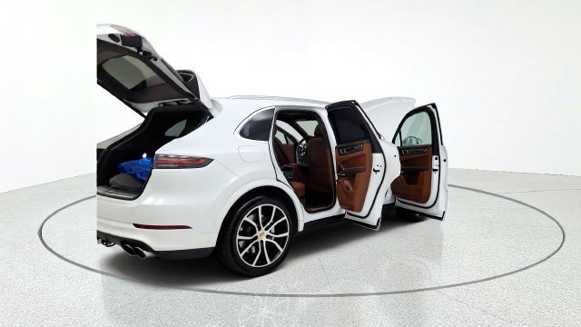 Used 2019 Porsche Cayenne Turbo AWD/4WD image 18