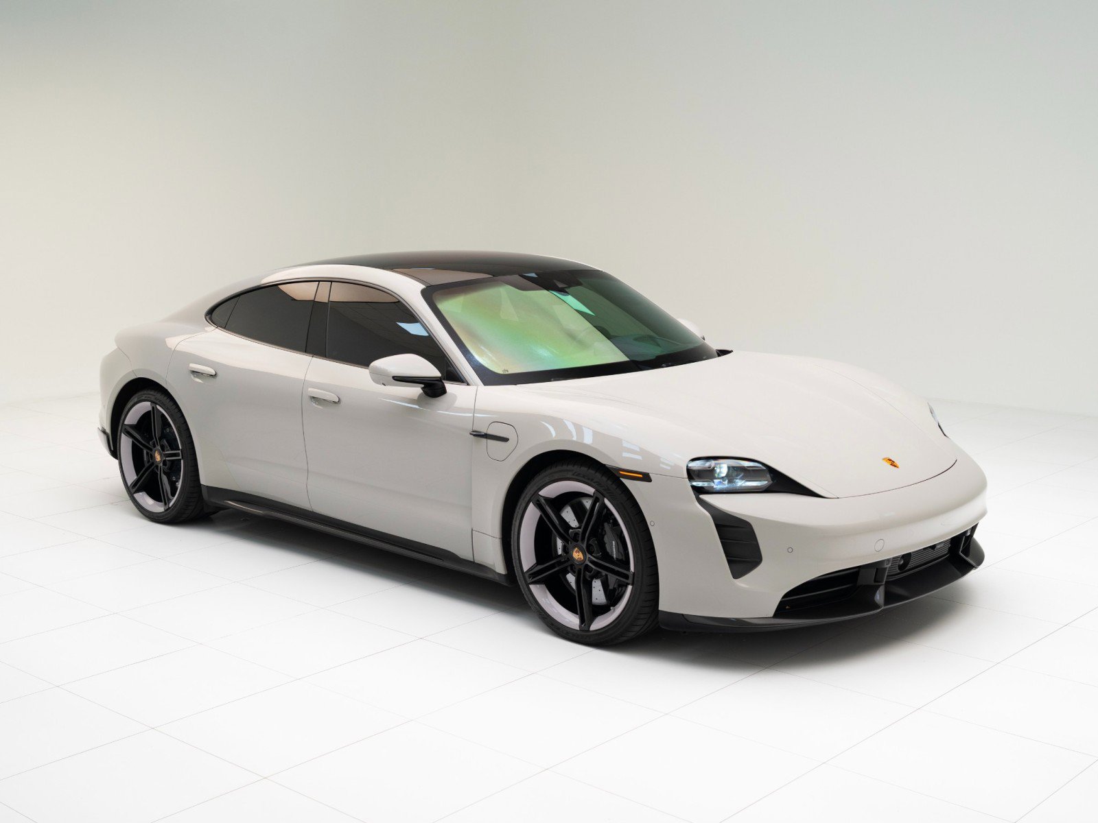 Certified 2022 Porsche Taycan Turbo S image 7