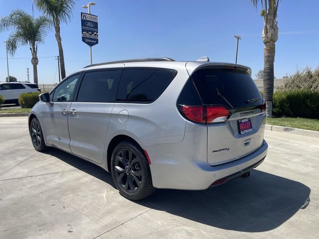 Used 2018 Chrysler Pacifica Touring-L Plus FWD image 6