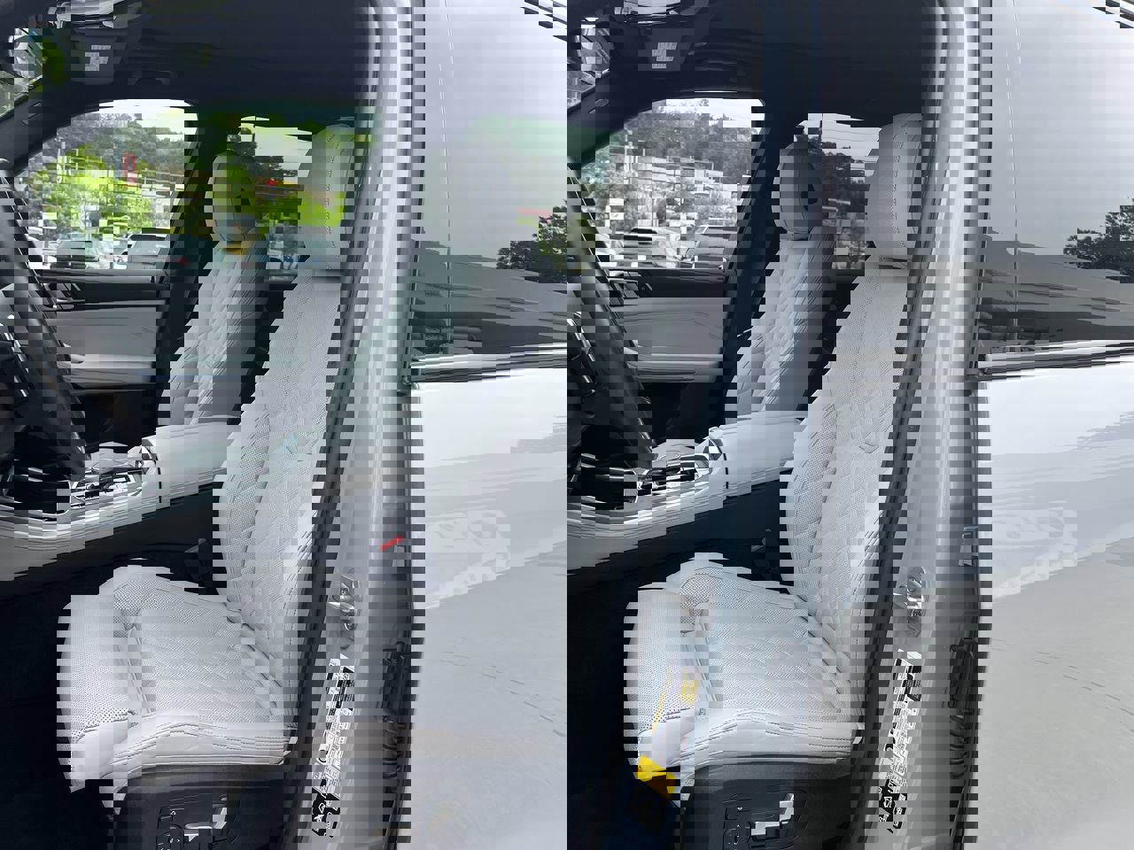 Certified 2024 BMW X5 xDrive40i w/ M Sport Package image 14