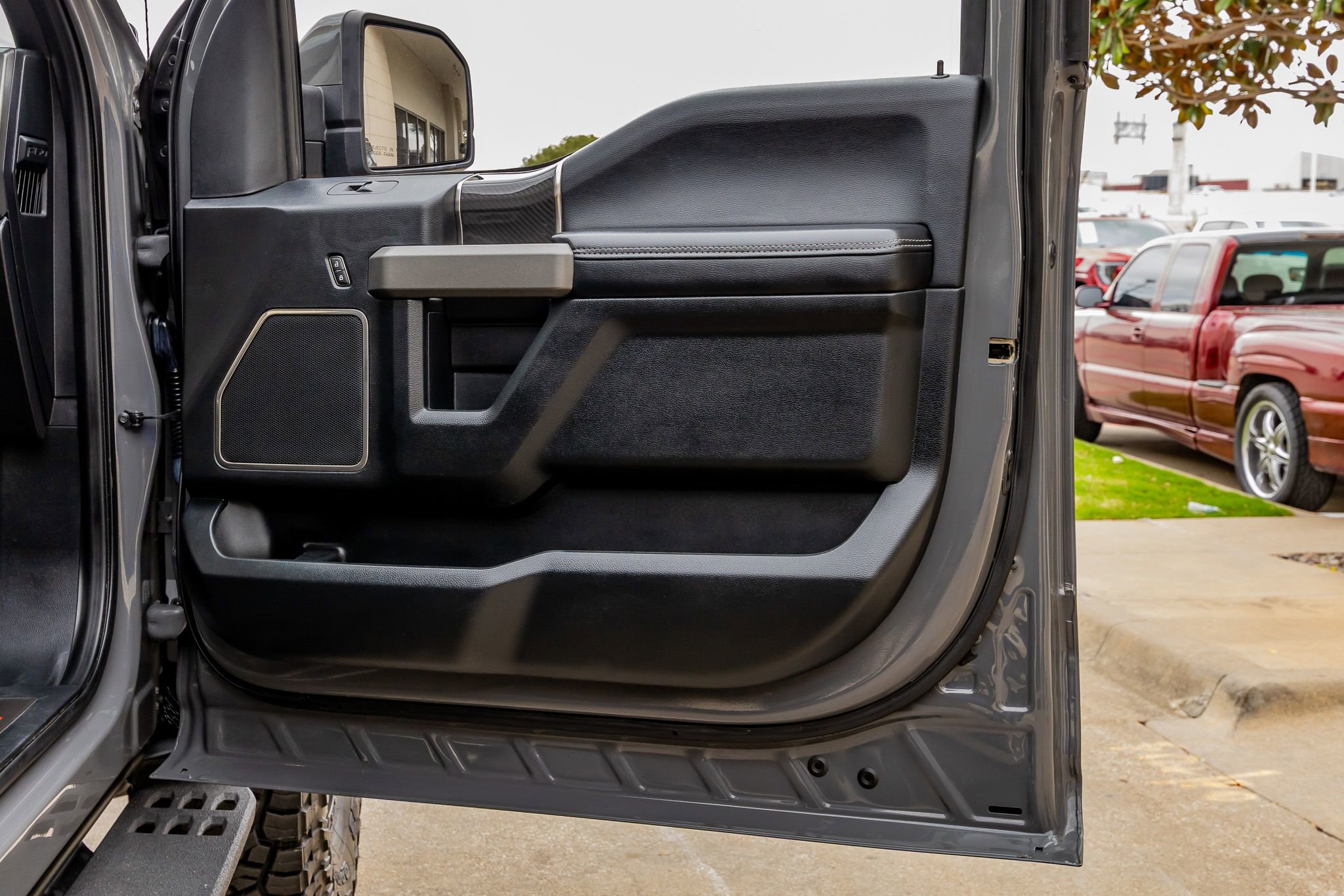 Used 2020 Ford F150 Raptor w/ Equipment Group 802A Luxury image 37