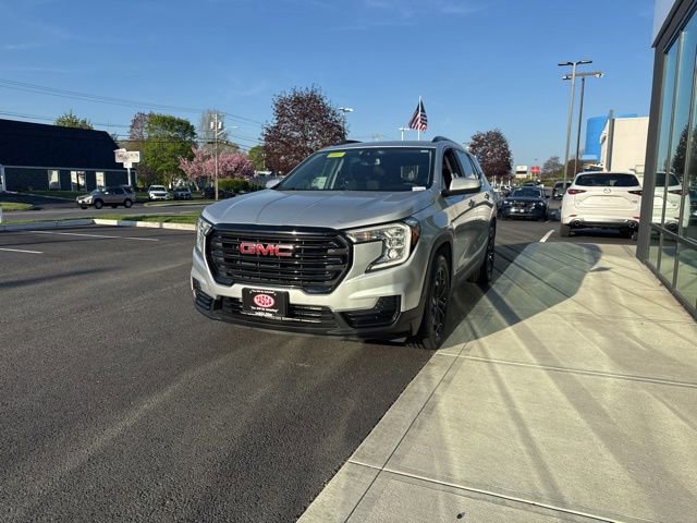 Used 2022 GMC Terrain SLE w/ Driver Convenience Package AWD/4WD image 6