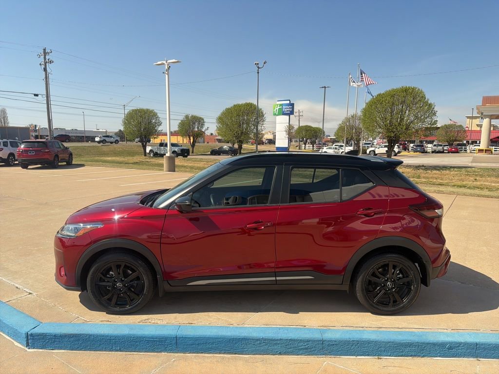 Used 2024 Nissan Kicks SR w/ SR Premium Package FWD image 5
