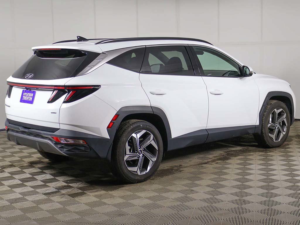 Certified 2024 Hyundai Tucson Limited AWD/4WD image 15