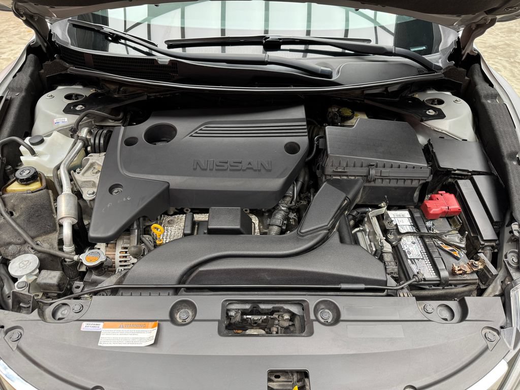 Used 2016 Nissan Altima 2.5 SR FWD image 29