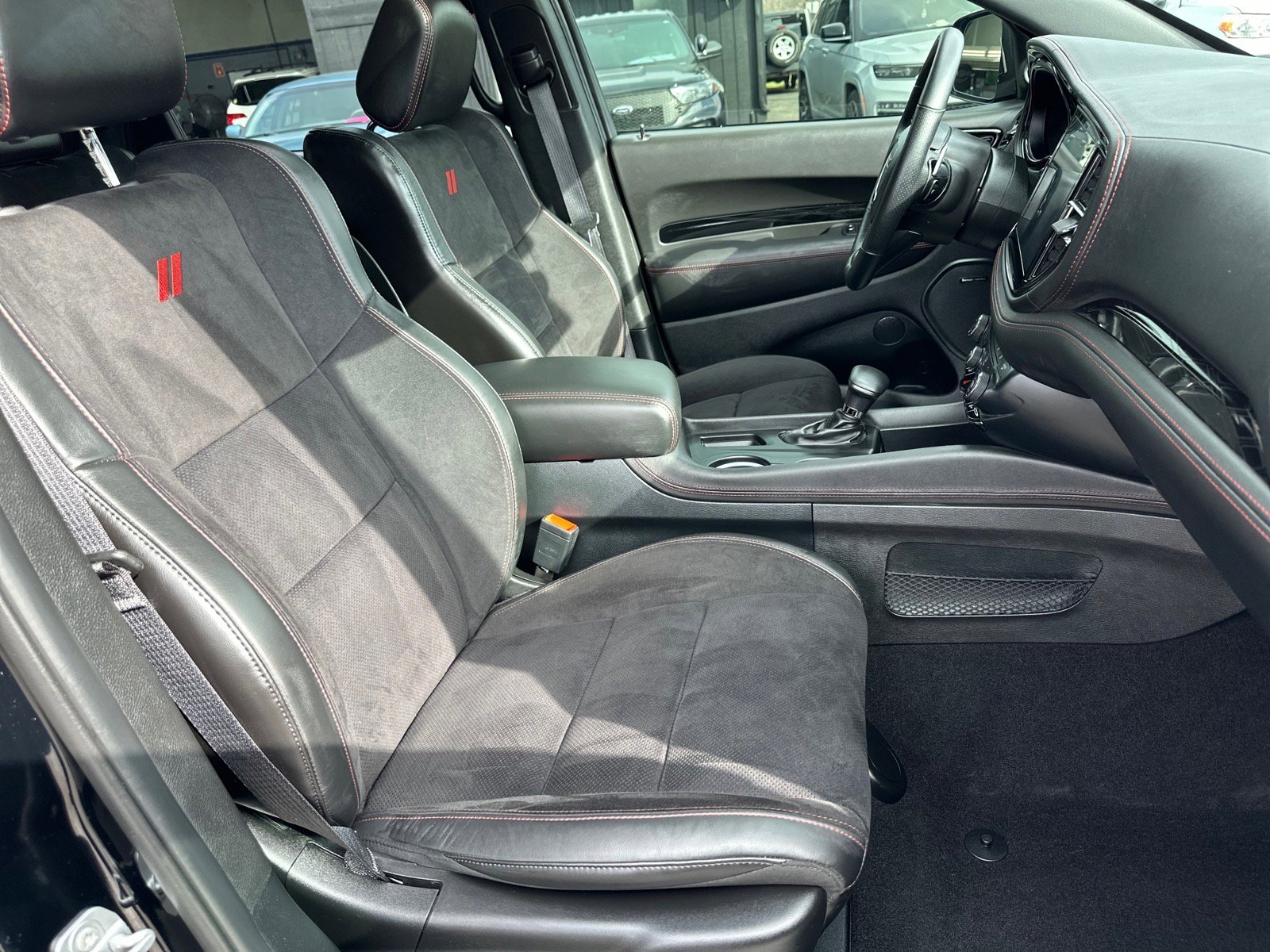 Used 2025 Dodge Durango GT image 27