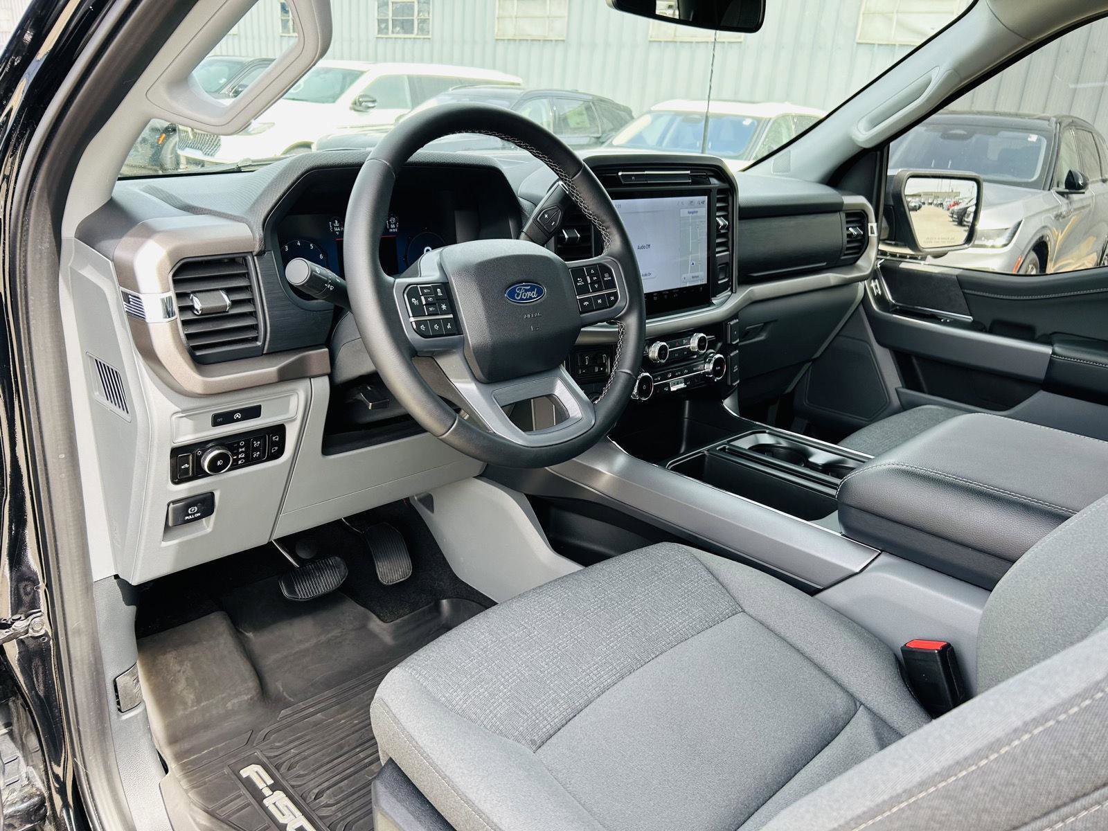 Used 2025 Ford F150 XLT w/ Equipment Group 302A MID image 15