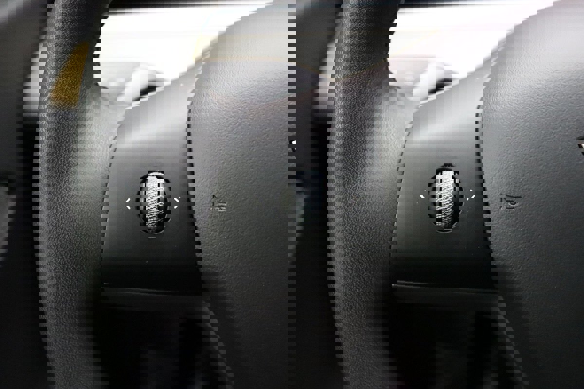 Used 2022 Tesla Model Y Long Range image 41