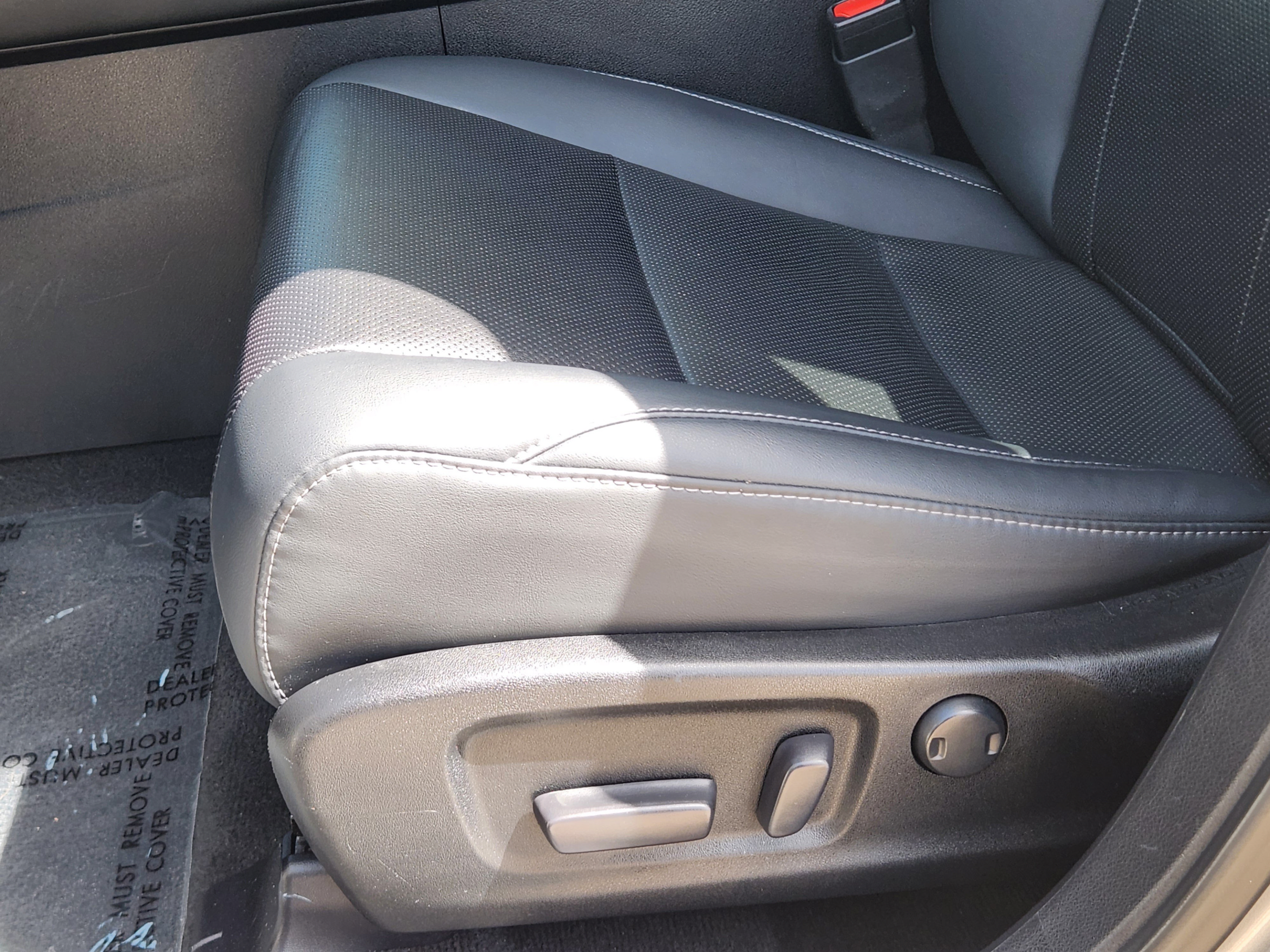 Certified 2022 Lexus RX 450h AWD w/ Premium Package image 24