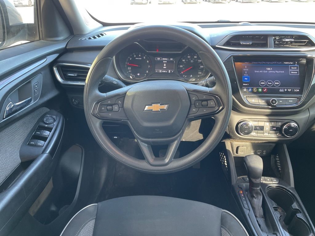 Used 2023 Chevrolet TrailBlazer LT w/ Convenience Package AWD/4WD image 12