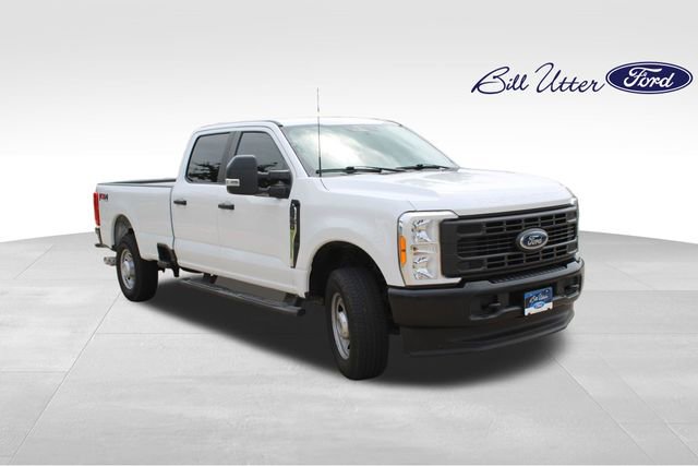 Used 2023 Ford F350 XL w/ FX4 Off-Road Package AWD/4WD image 3
