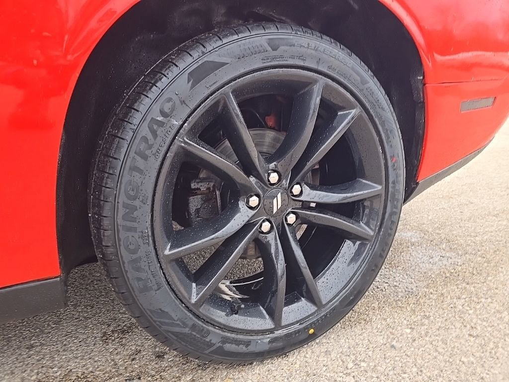 Used 2018 Dodge Challenger R/T w/ Driver Convenience Group image 13